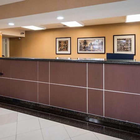 Best Western Norwalk Inn Экстерьер фото