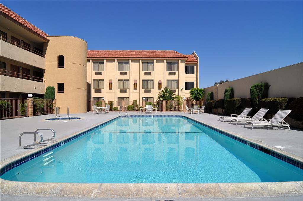 Best Western Norwalk Inn Экстерьер фото