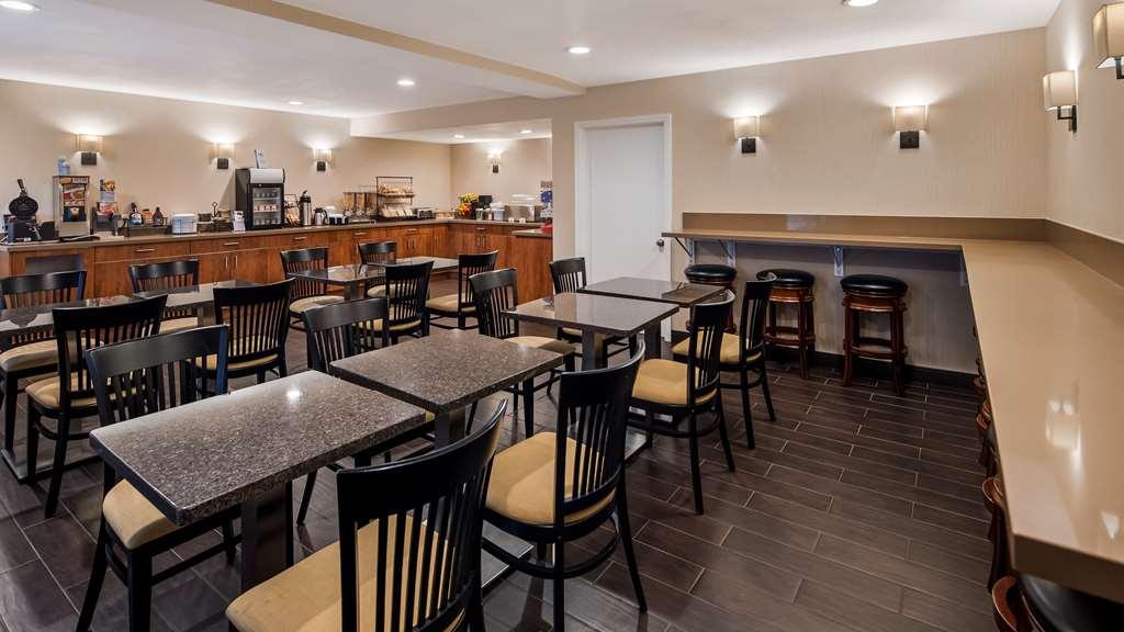 Best Western Norwalk Inn Экстерьер фото