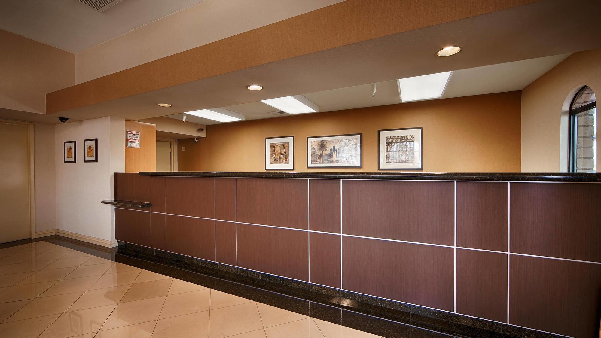 Best Western Norwalk Inn Экстерьер фото