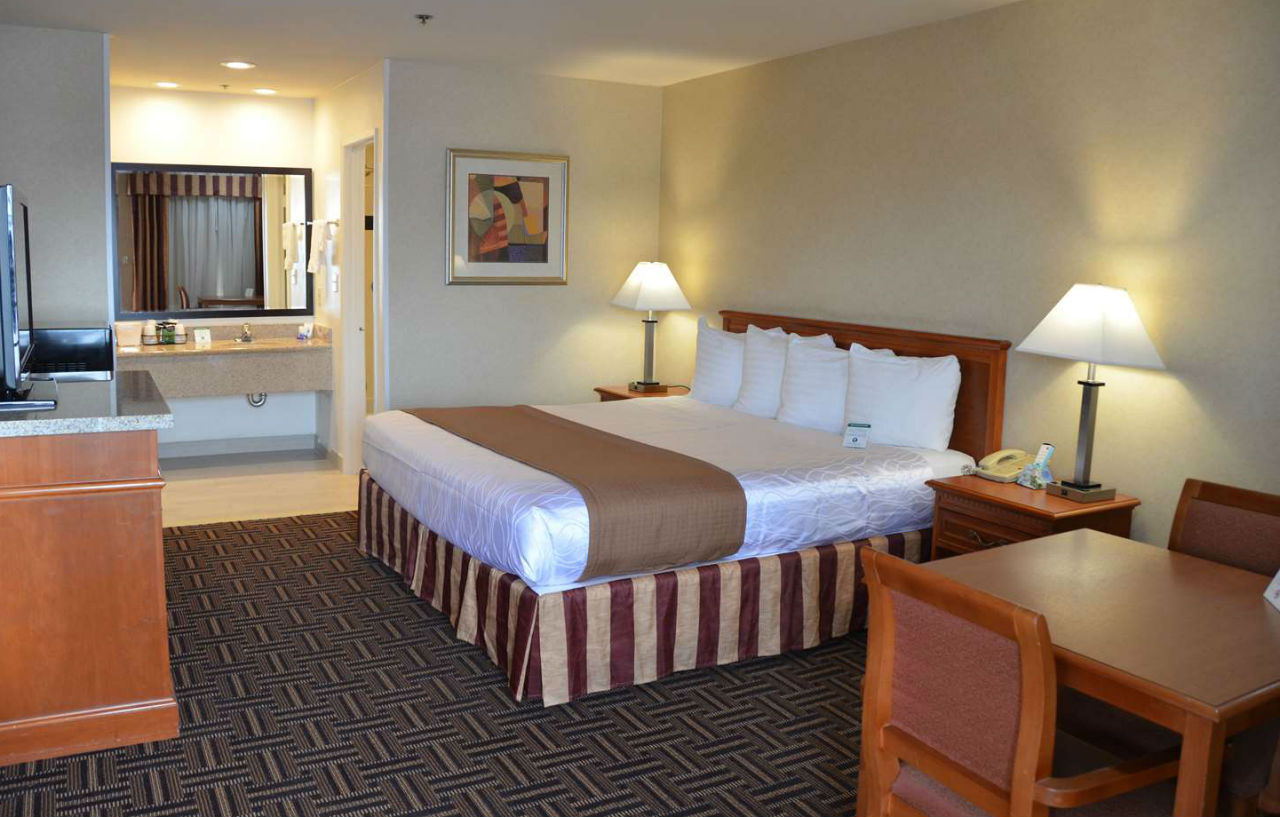Best Western Norwalk Inn Экстерьер фото